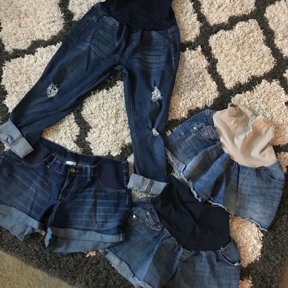 Maternity shorts